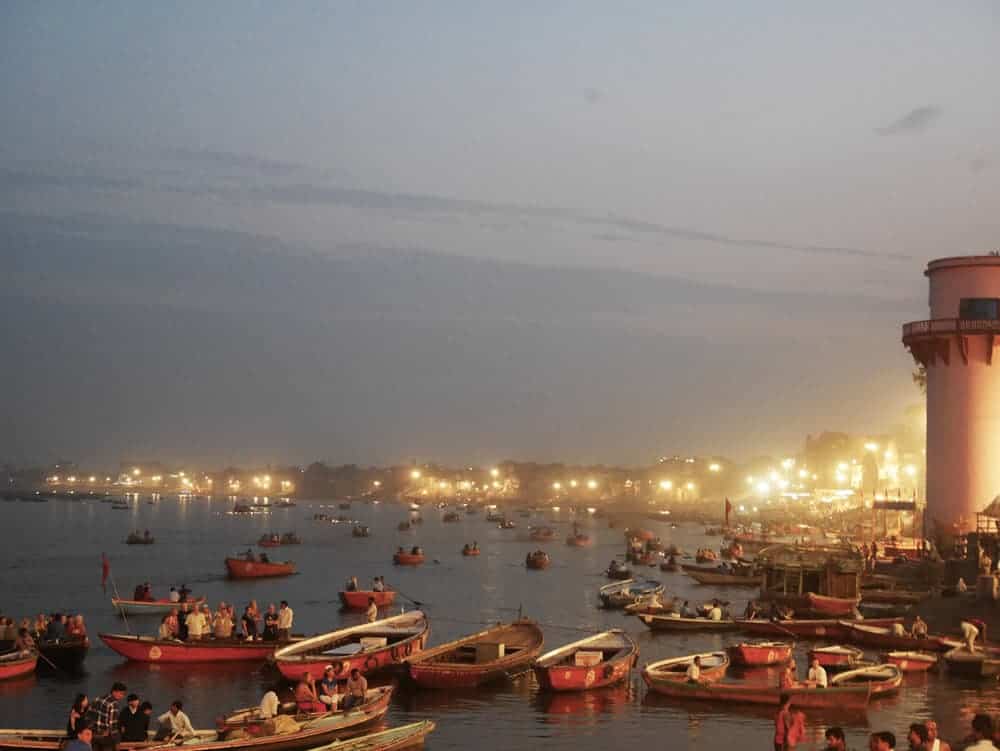 learn india travel mistakes to avoid while visiting the ghats of Varanasi