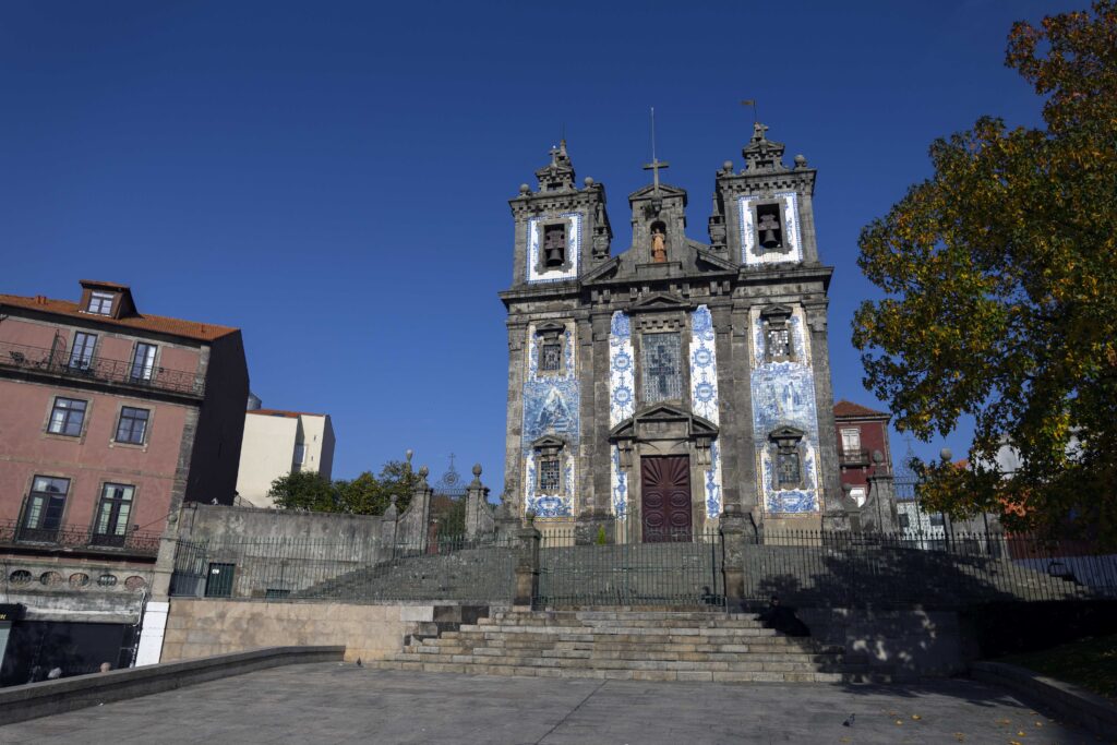 the front of Igreja de Santo Ildefonso in Porto