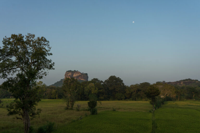 How to Climb Mapagala Fortress in Sigiriya, Sri Lanka